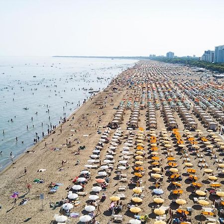 Appartamenti Lucerna Lignano Sabbiadoro Luaran gambar
