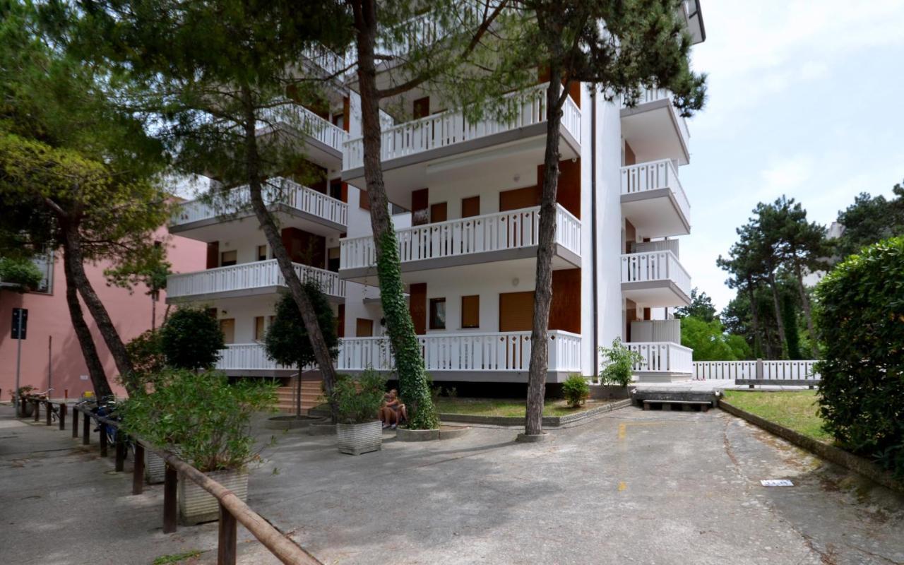 Appartamenti Lucerna Lignano Sabbiadoro Luaran gambar